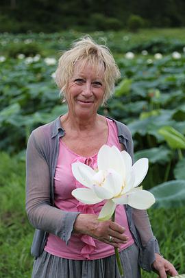 卡罗尔·克莱恩的植物巡礼 Carol Klein's Plant Odysseys.2015 字幕下载